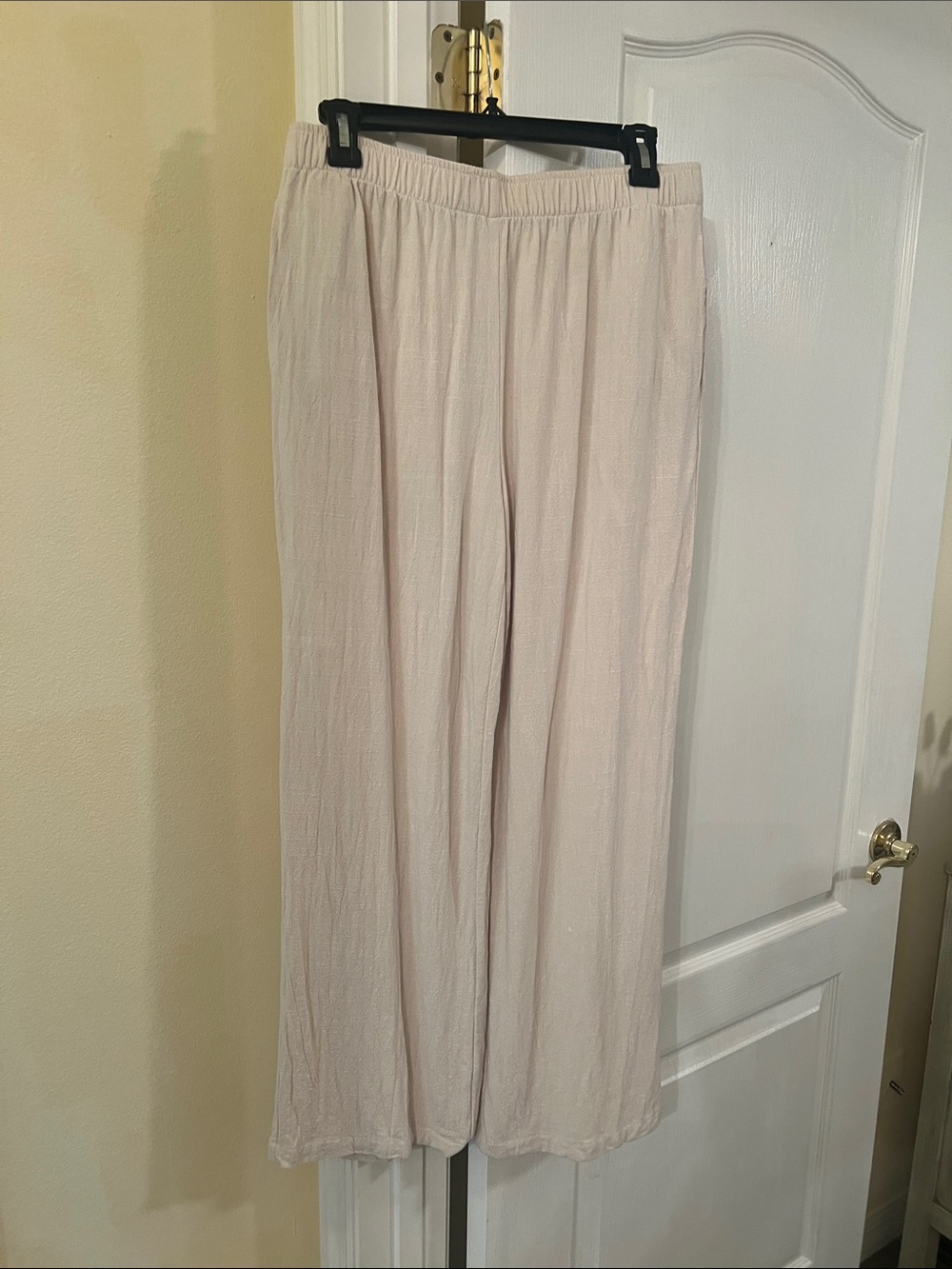 HG Women's Cream Wide-Leg Elastic Waist Pants